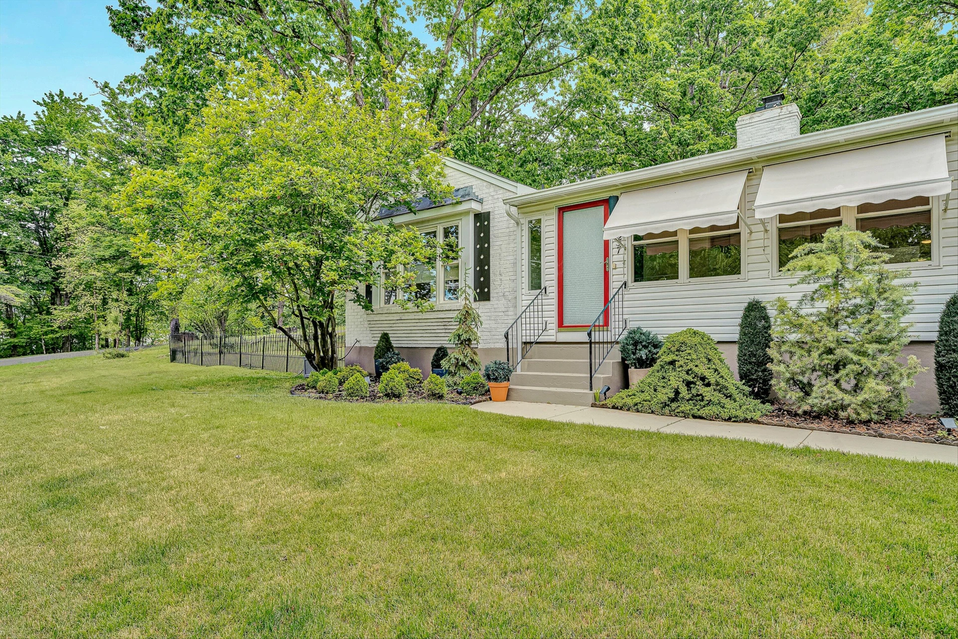 3337 Woodland DR SW - Photo 3