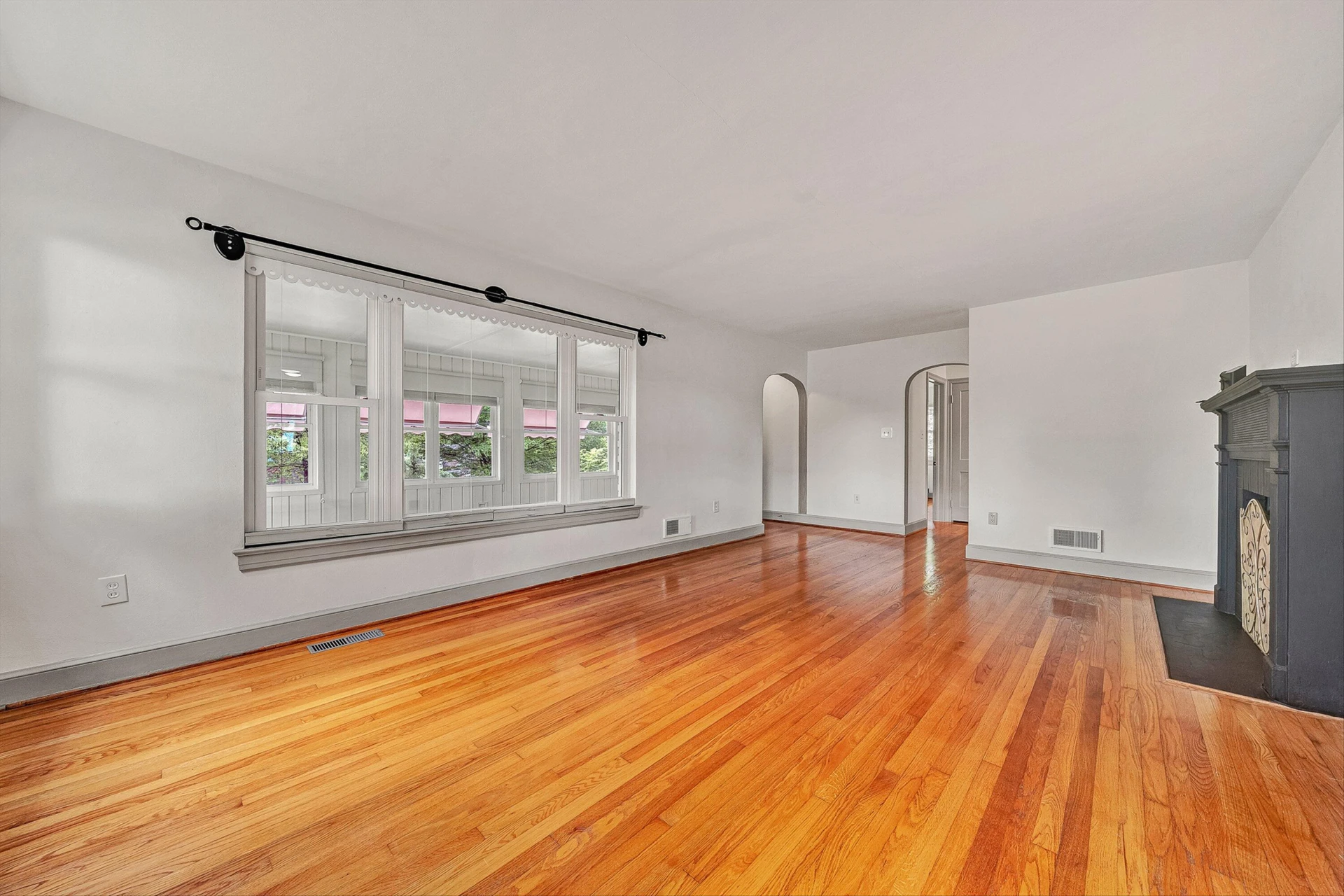 3337 Woodland DR SW - Photo 5