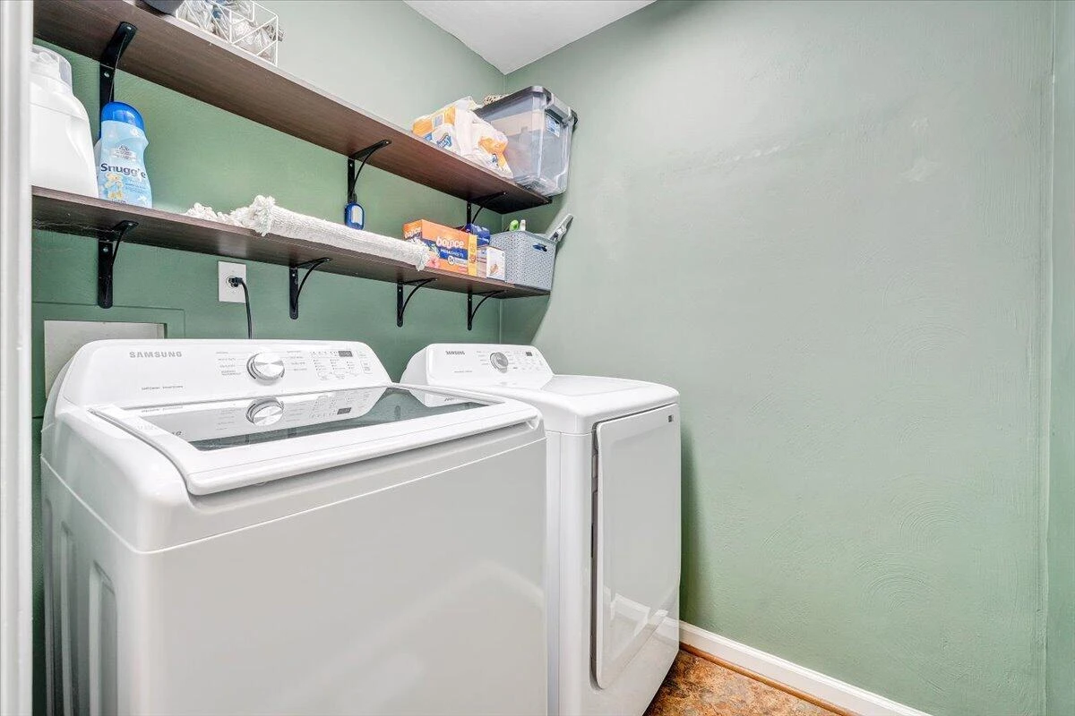 4626 Nevis DR - Photo 33