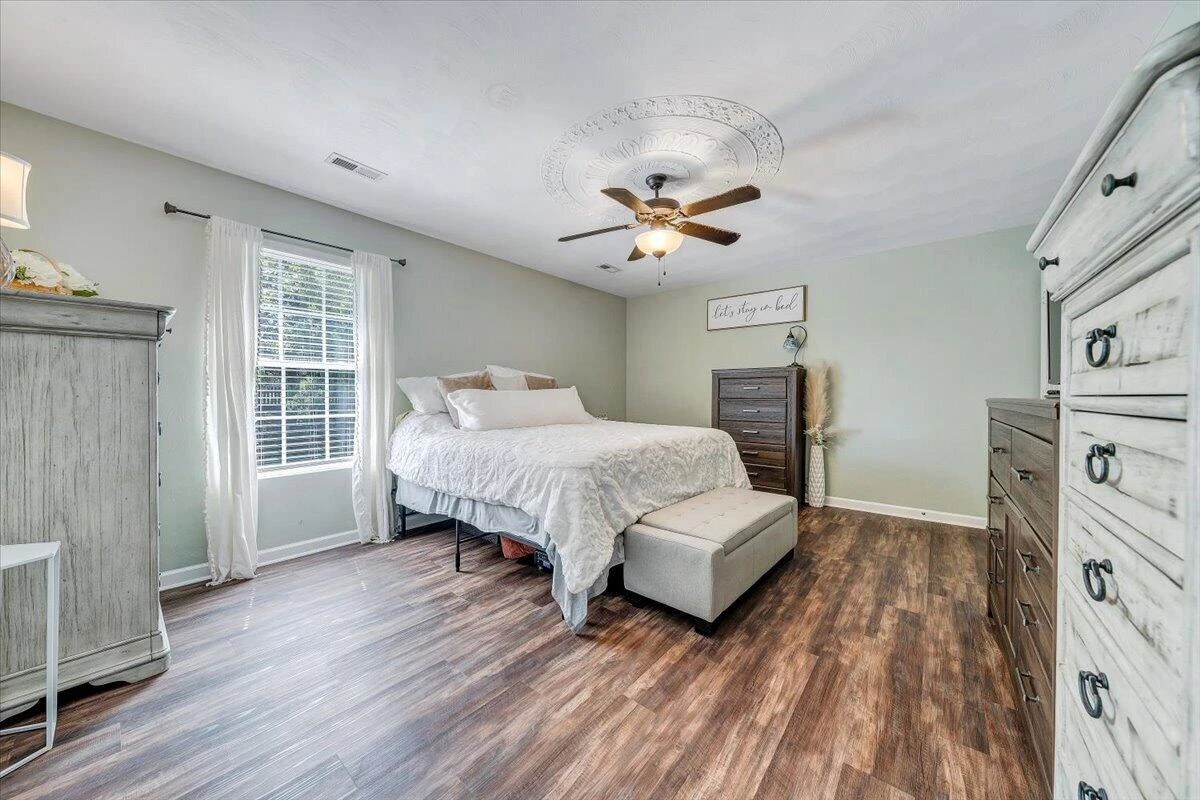 4626 Nevis DR - Photo 40