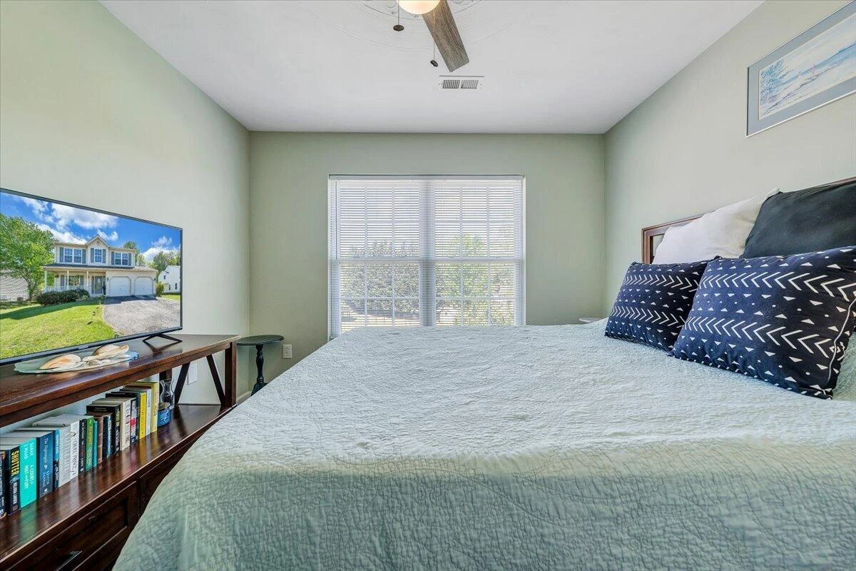 4626 Nevis DR - Photo 47