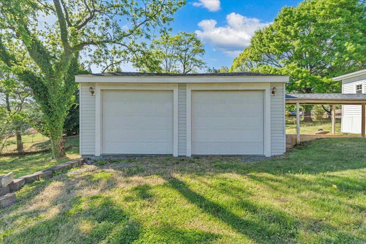 4760 PEACH TREE DR NW - Photo 34