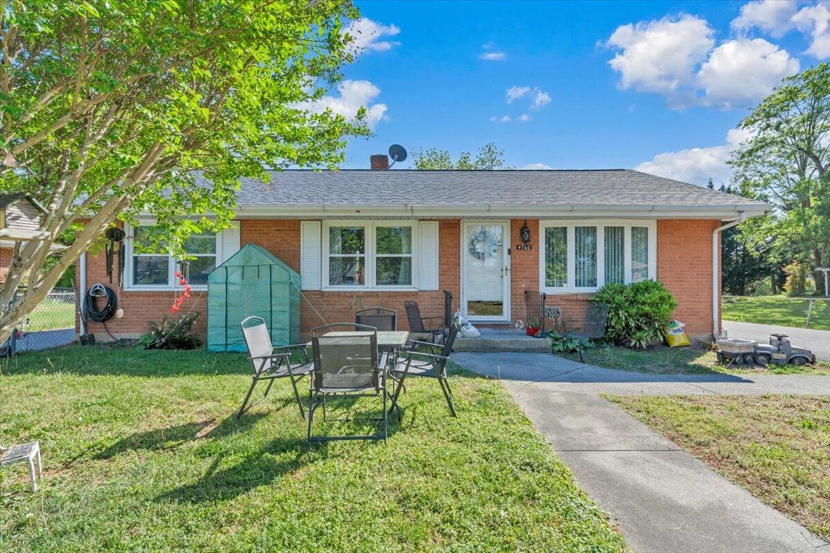 4760 PEACH TREE DR NW - Photo 43