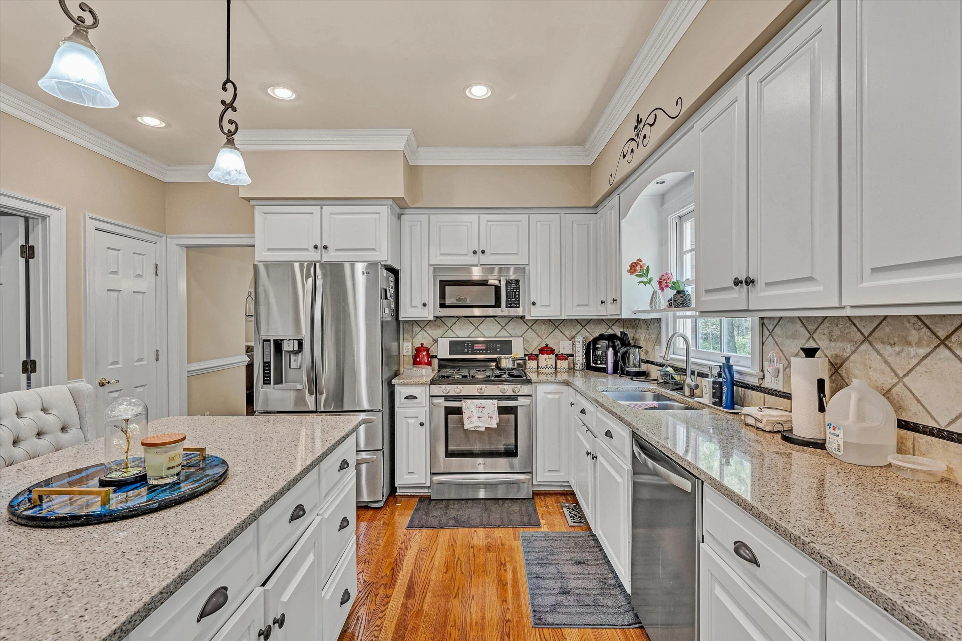6516 Hidden Woods DR - Photo 10