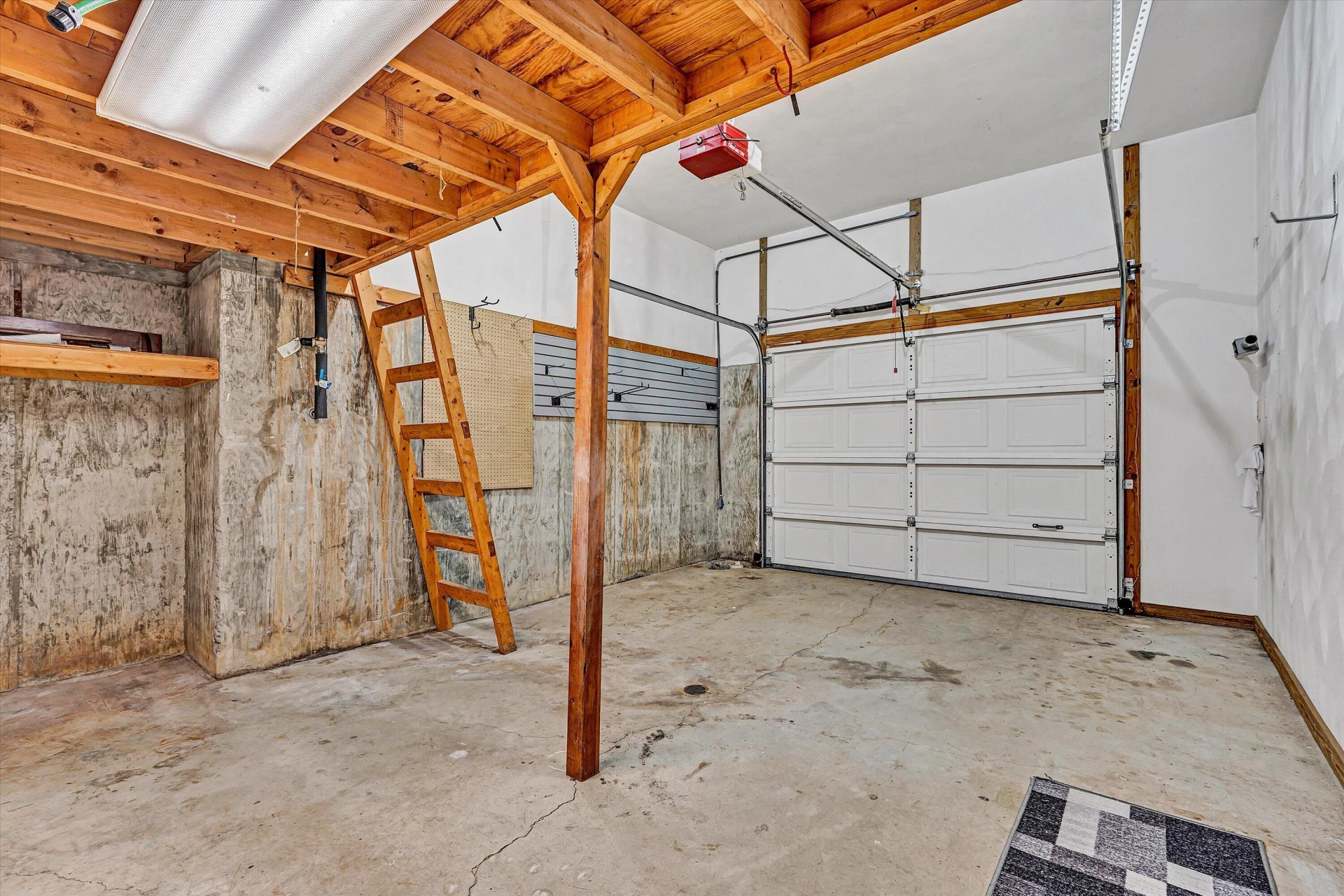 6516 Hidden Woods DR - Photo 40