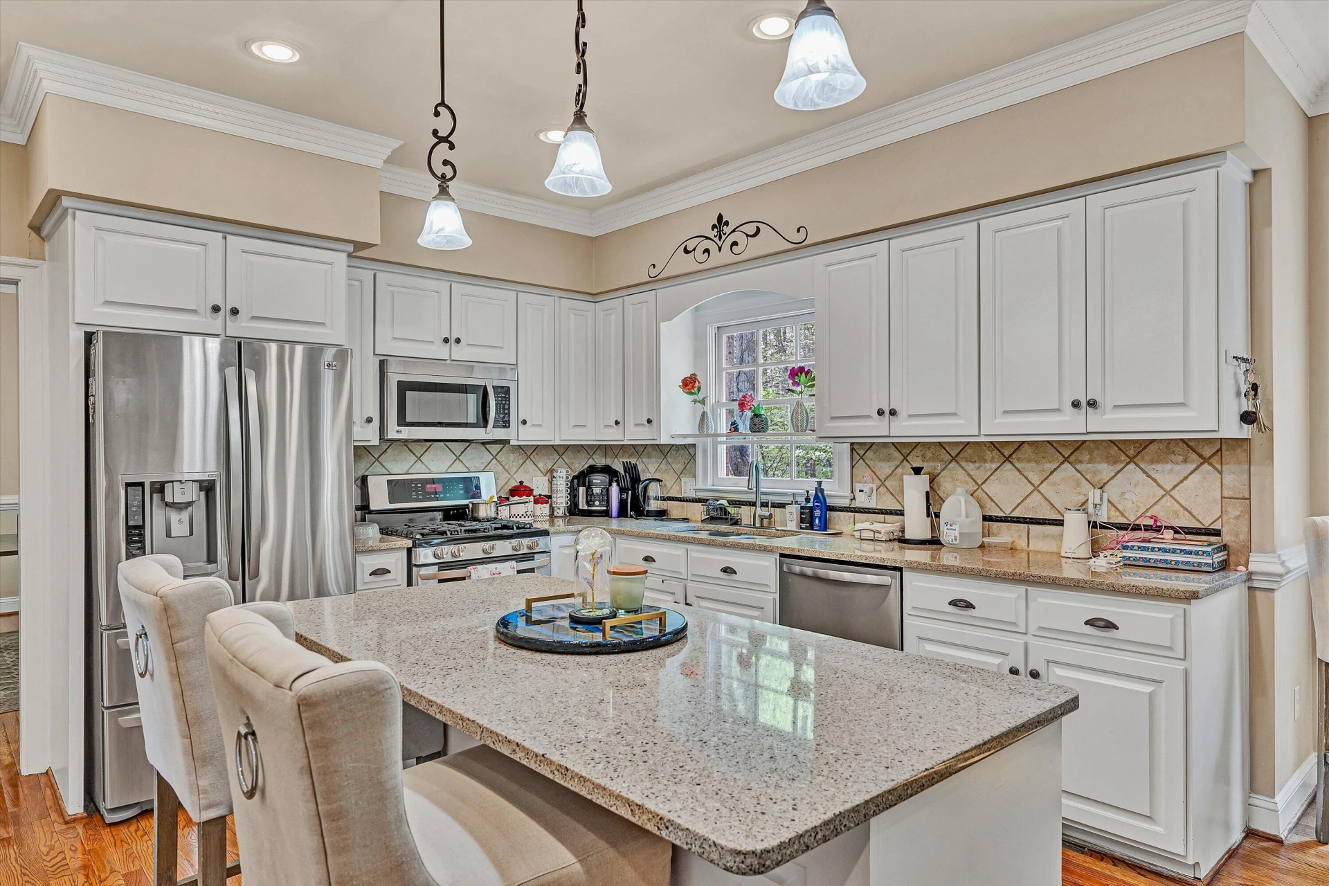6516 Hidden Woods DR - Photo 9