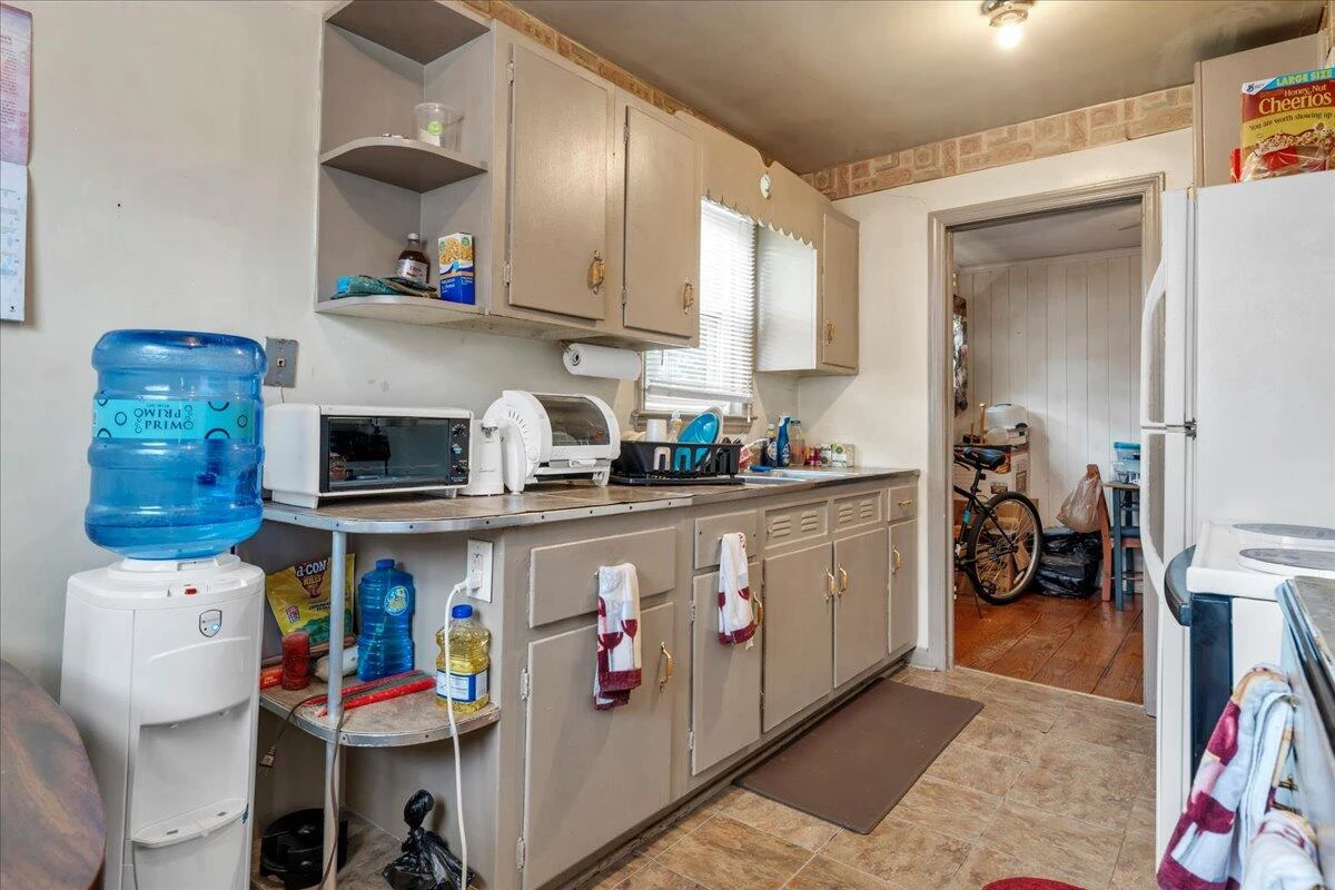 2426 Durham ST NW - Photo 10