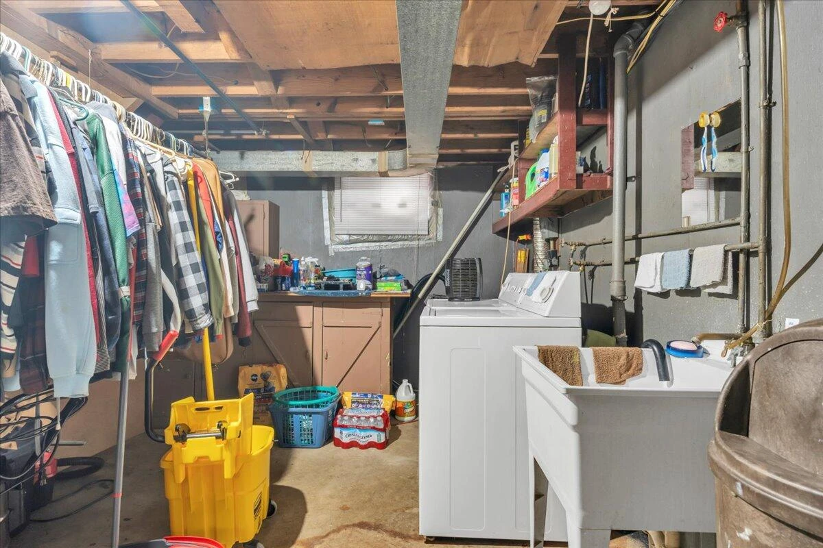 2426 Durham ST NW - Photo 11