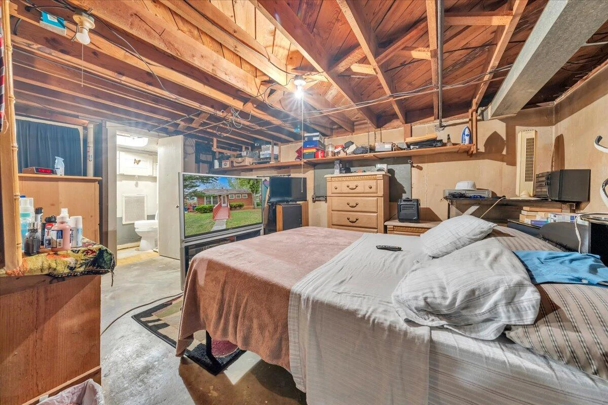2426 Durham ST NW - Photo 13