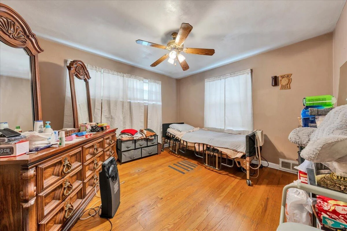 2426 Durham ST NW - Photo 16