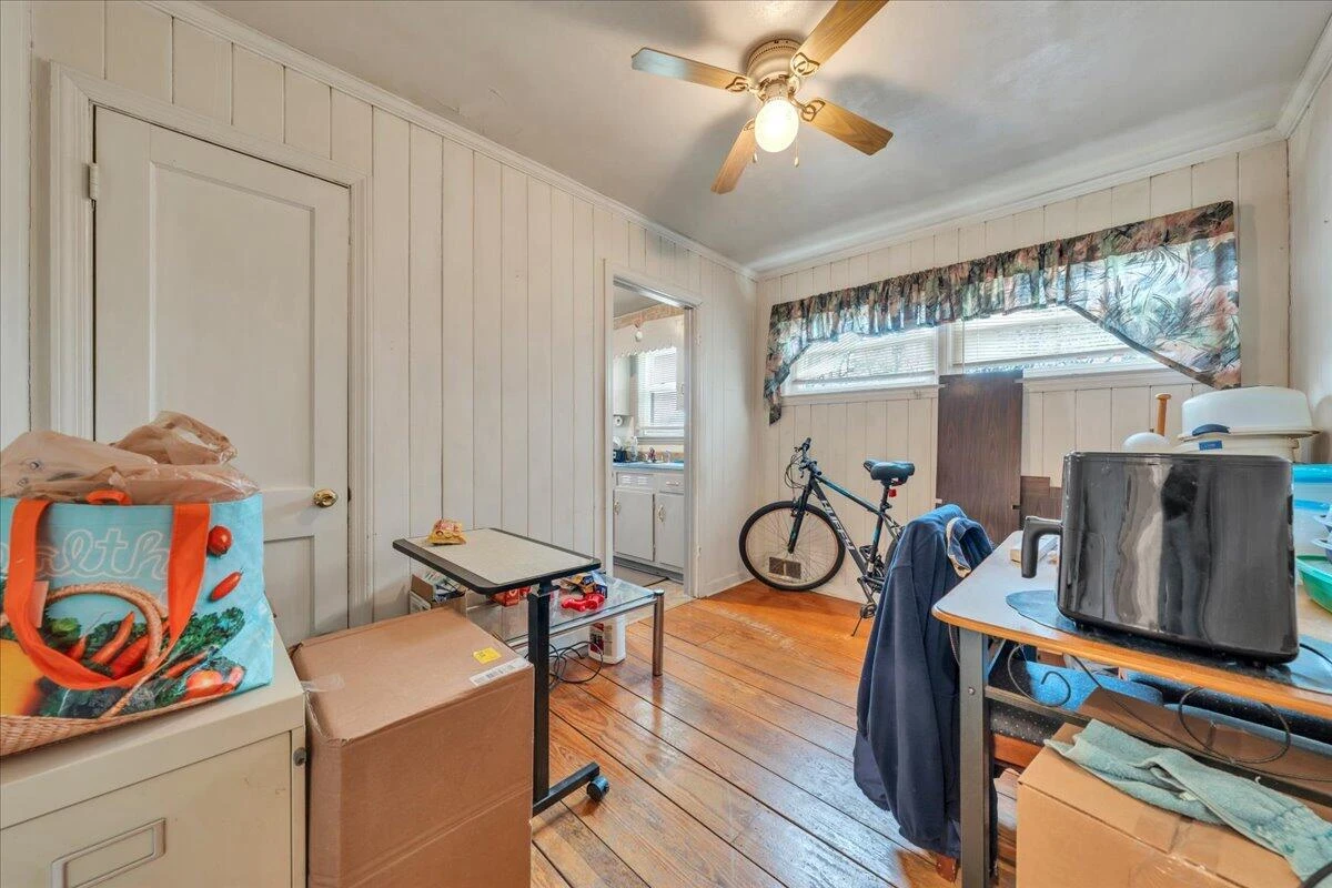 2426 Durham ST NW - Photo 17