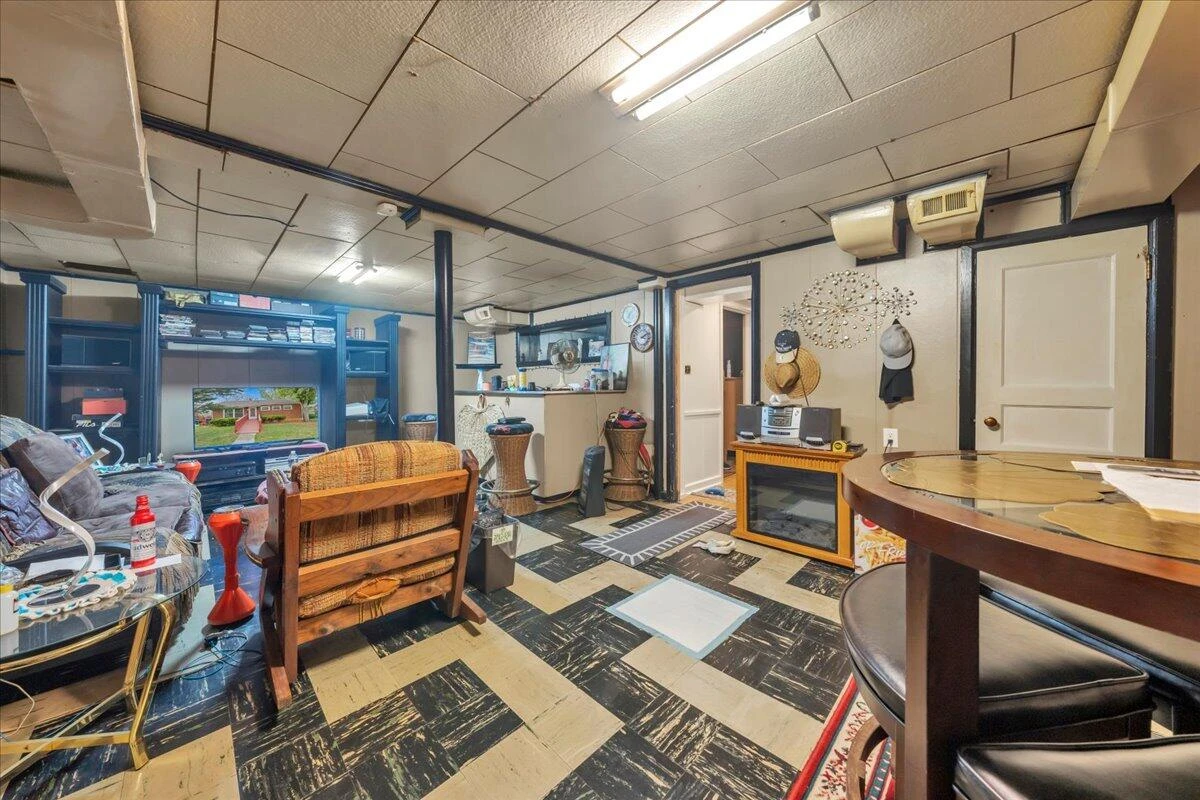 2426 Durham ST NW - Photo 18