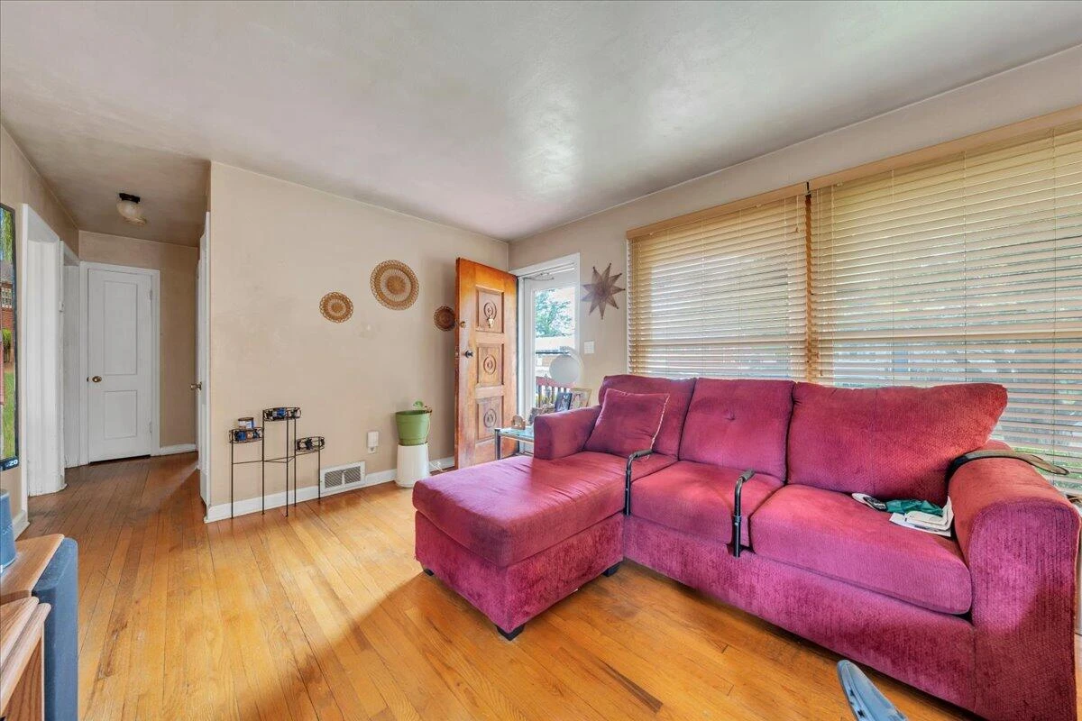 2426 Durham ST NW - Photo 9