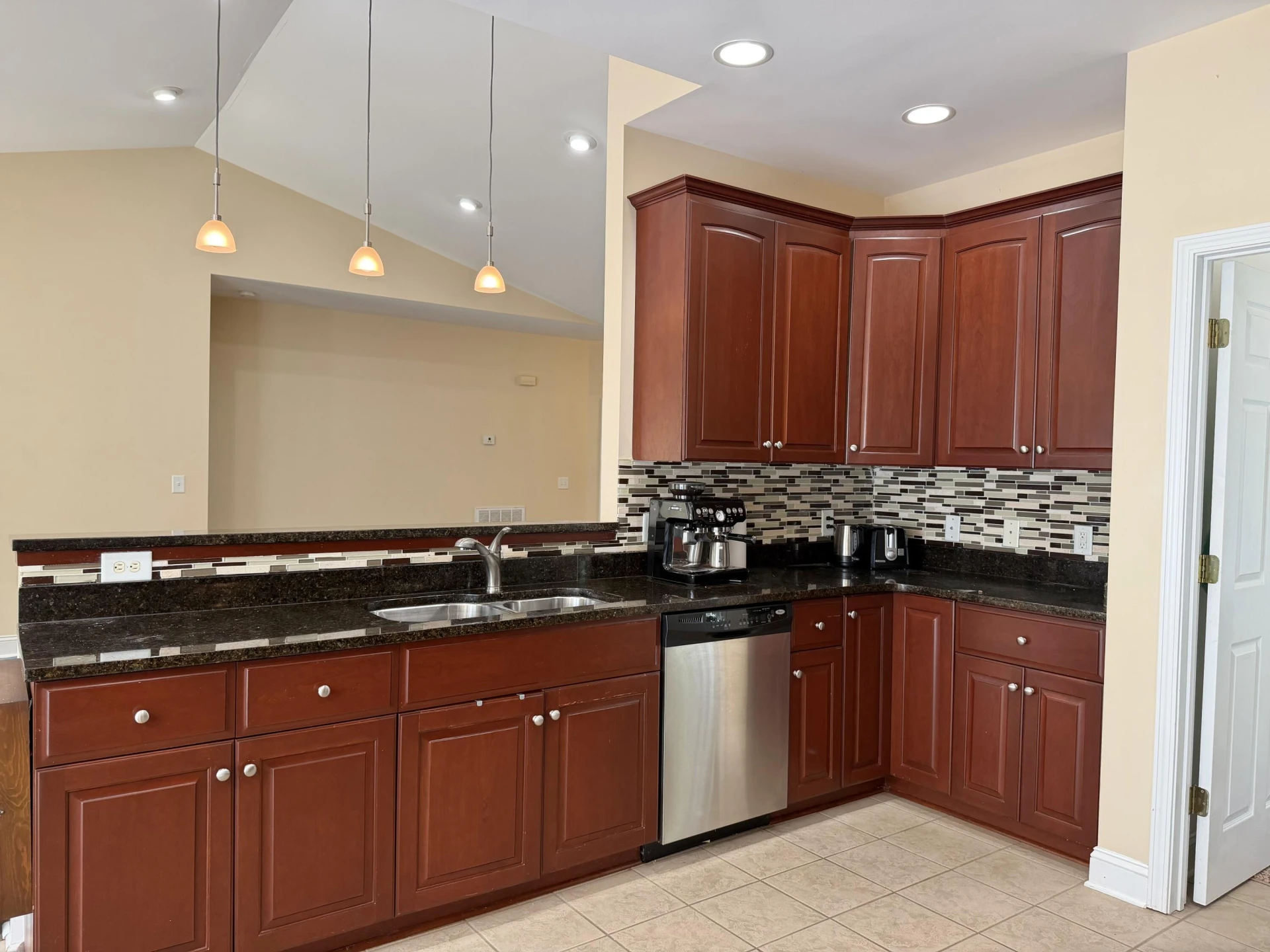 76 Fairway Oaks DR - Photo 9