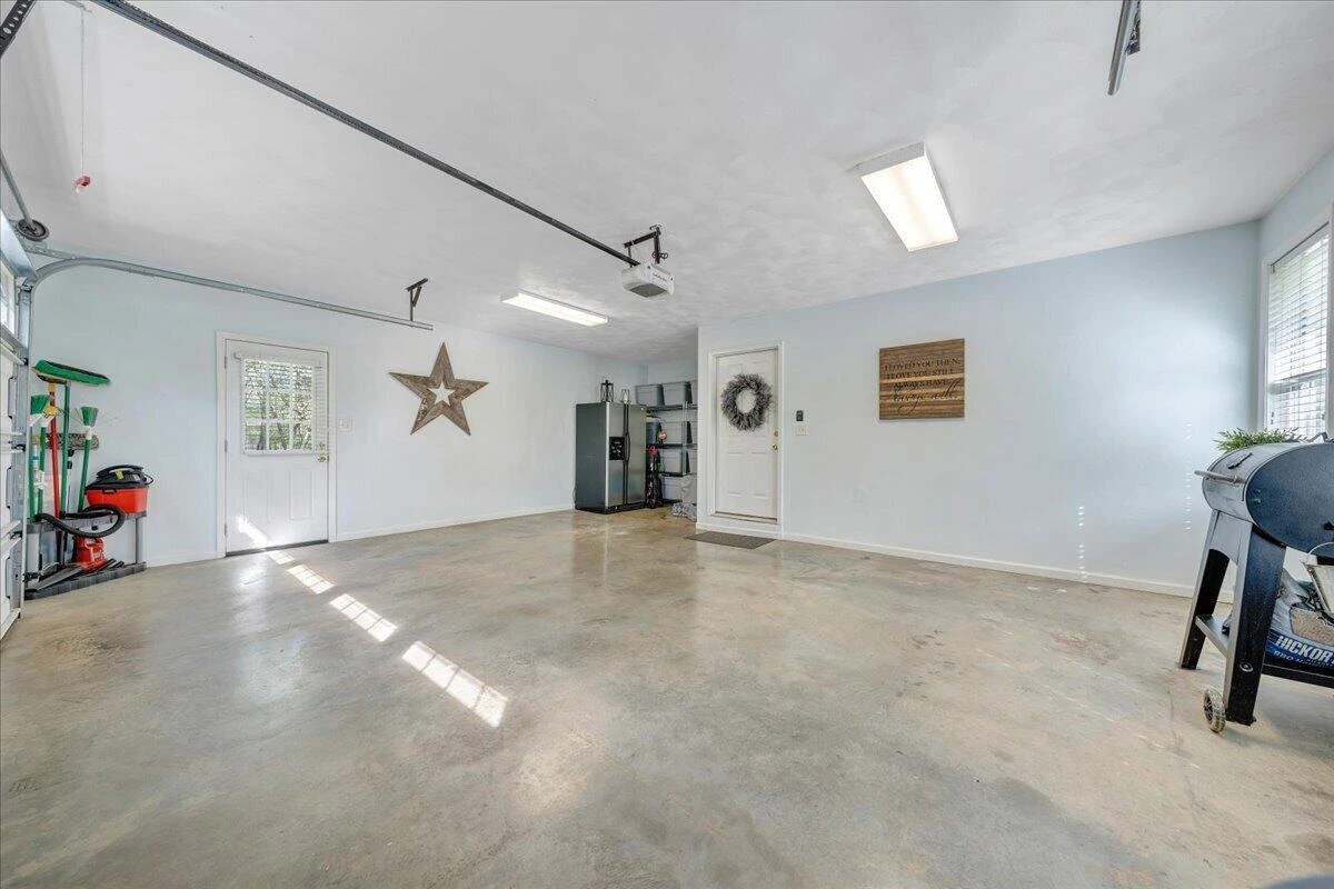 6190 Back Creek RD - Photo 36