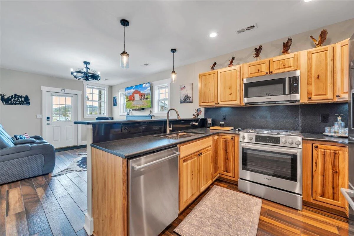 9651 Bent Mountain RD - Photo 10