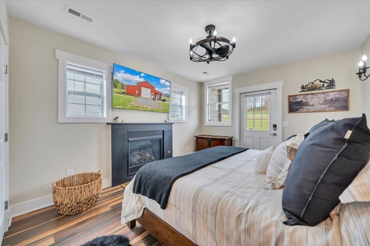 9651 Bent Mountain RD - Photo 14