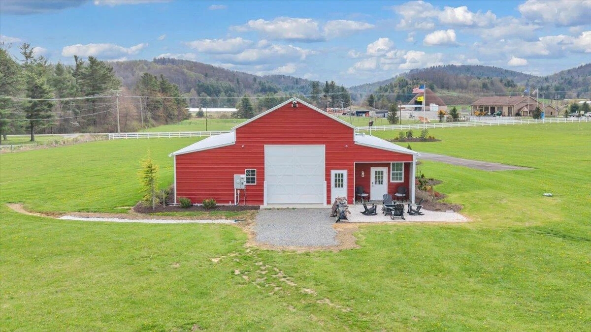 9651 Bent Mountain RD - Photo 2