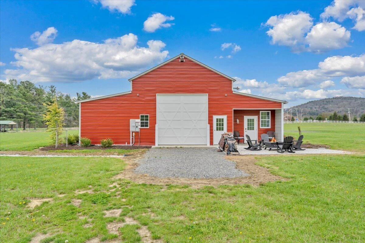 9651 Bent Mountain RD - Photo 33