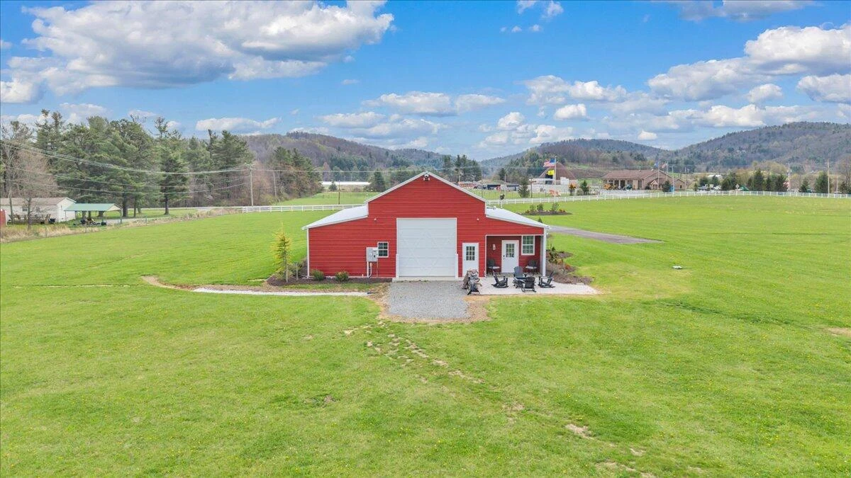 9651 Bent Mountain RD - Photo 49