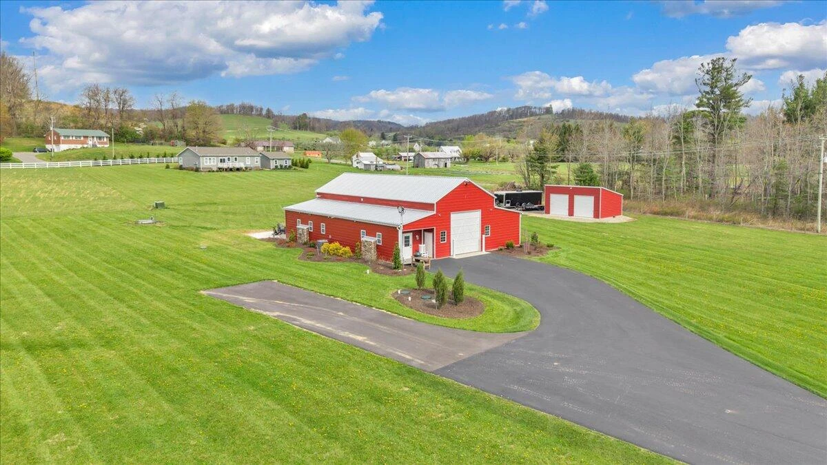 9651 Bent Mountain RD - Photo 60
