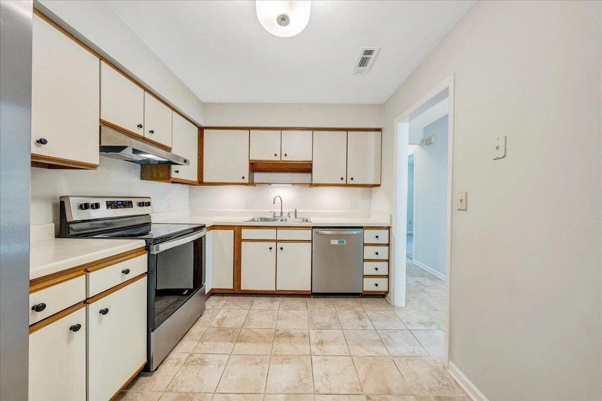 7206 Red Cedar CIR - Photo 12