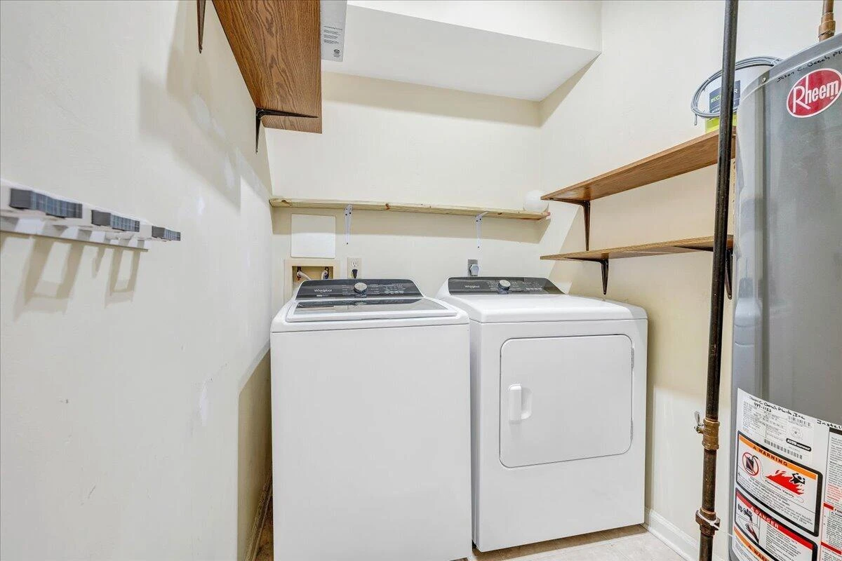 7206 Red Cedar CIR - Photo 25