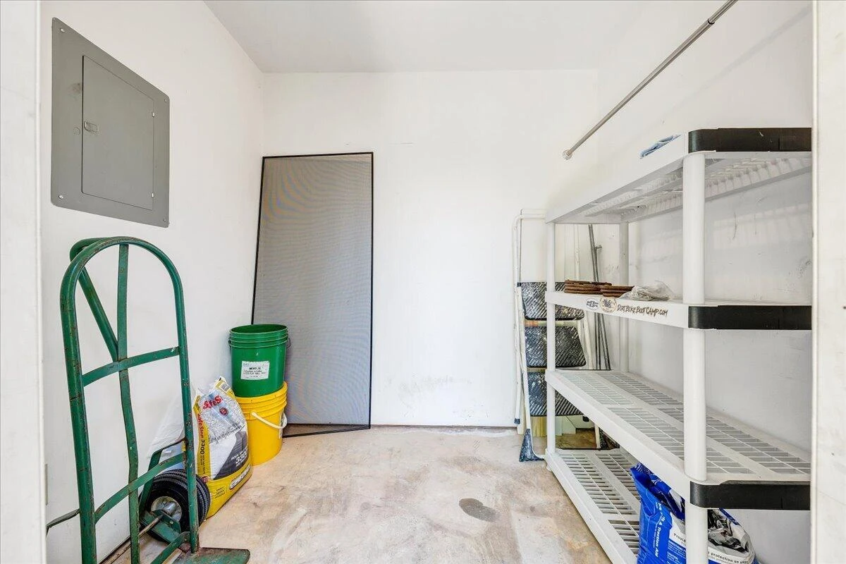 7206 Red Cedar CIR - Photo 28
