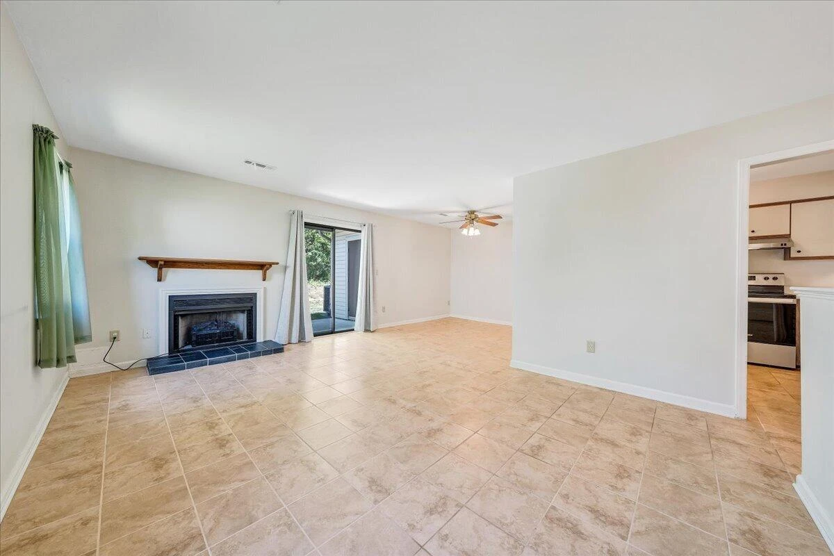 7206 Red Cedar CIR - Photo 5