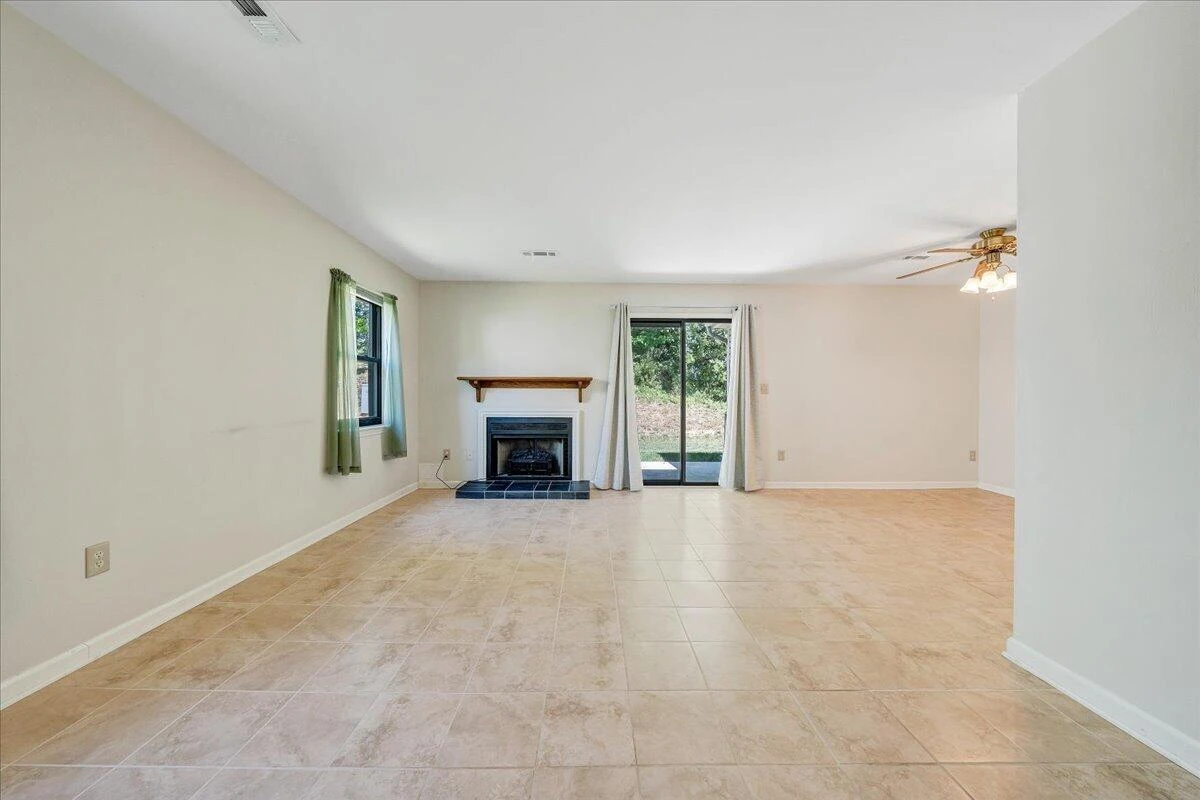 7206 Red Cedar CIR - Photo 6