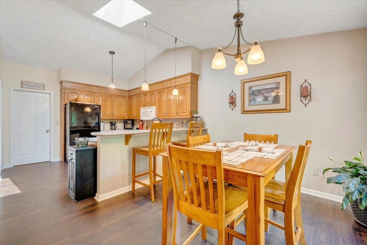 106 Knoll CT - Photo 15