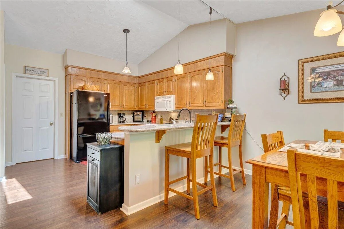 106 Knoll CT - Photo 16