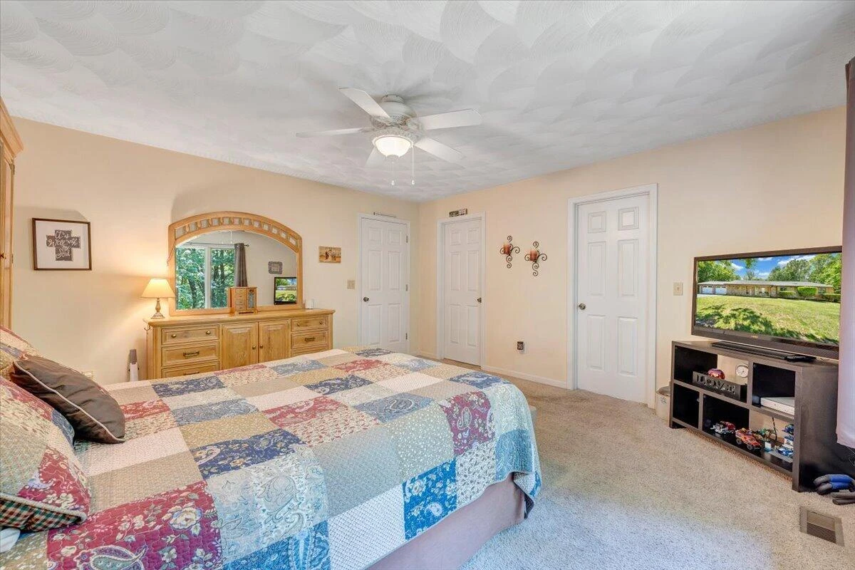 106 Knoll CT - Photo 24