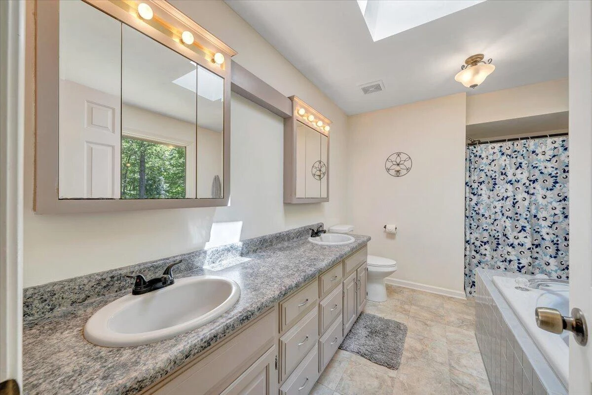 106 Knoll CT - Photo 25