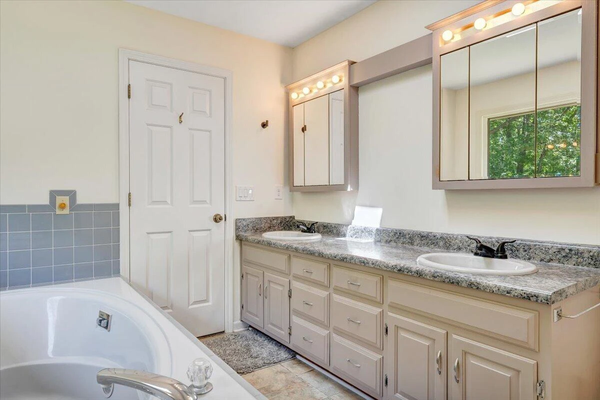 106 Knoll CT - Photo 26