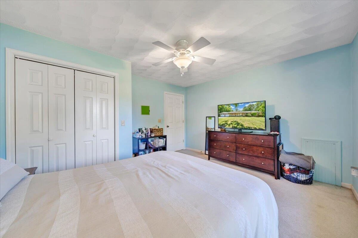 106 Knoll CT - Photo 30