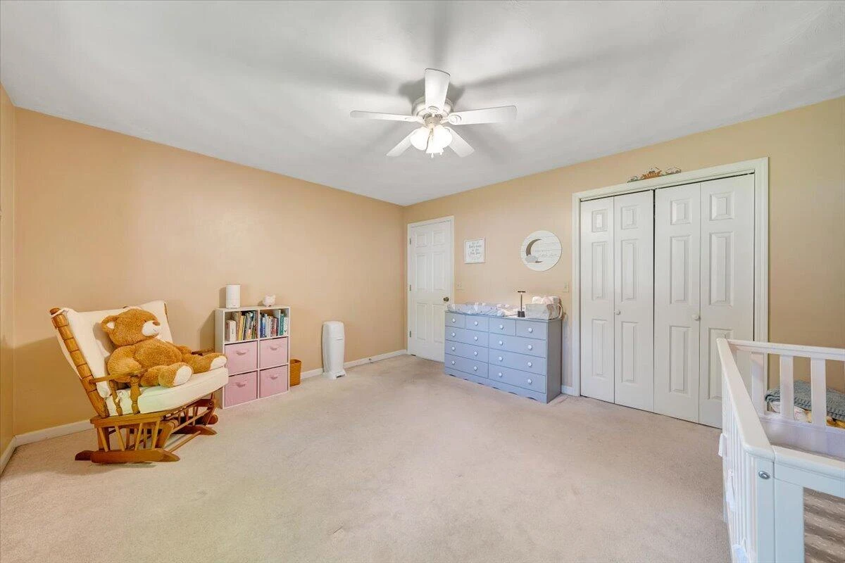 106 Knoll CT - Photo 32