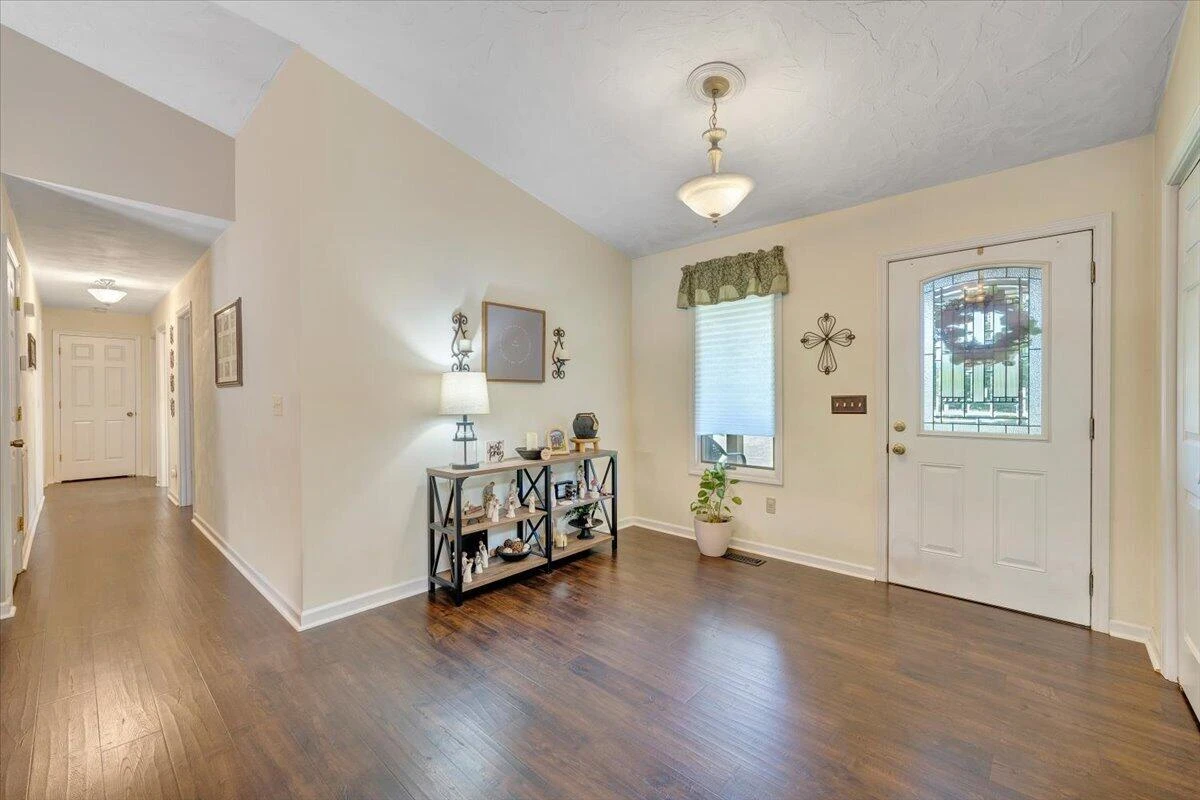 106 Knoll CT - Photo 5