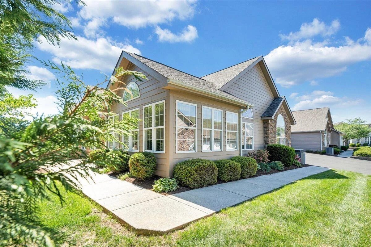 5650 Orchard Villas CIR - Photo 2