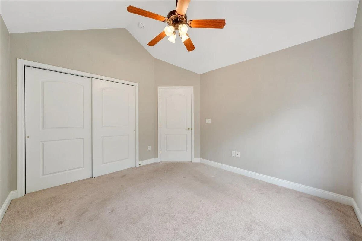 5650 Orchard Villas CIR - Photo 29