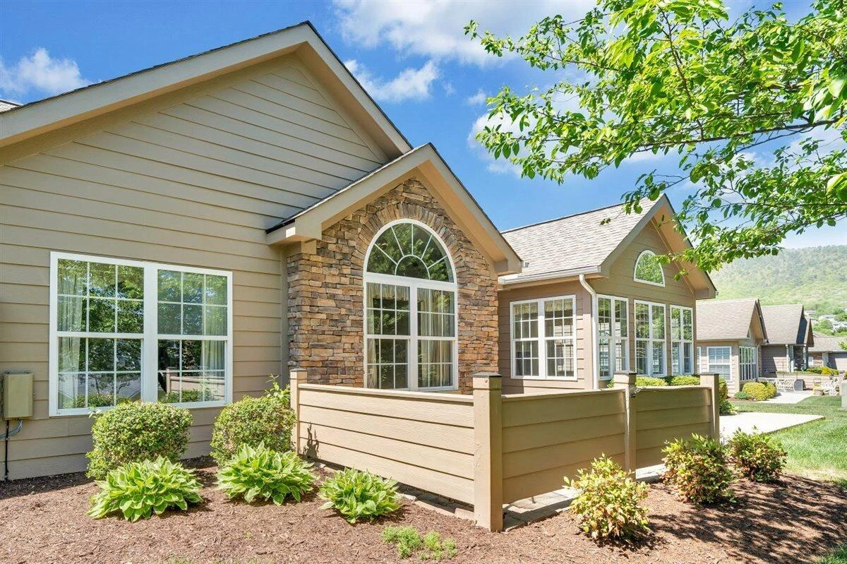 5650 Orchard Villas CIR - Photo 3