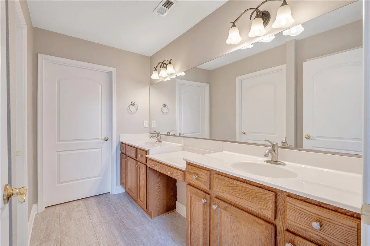 5650 Orchard Villas CIR - Photo 34