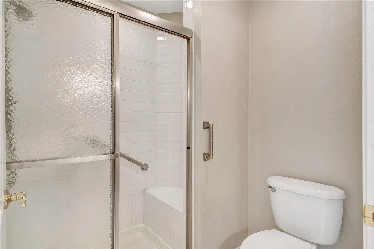 5650 Orchard Villas CIR - Photo 37