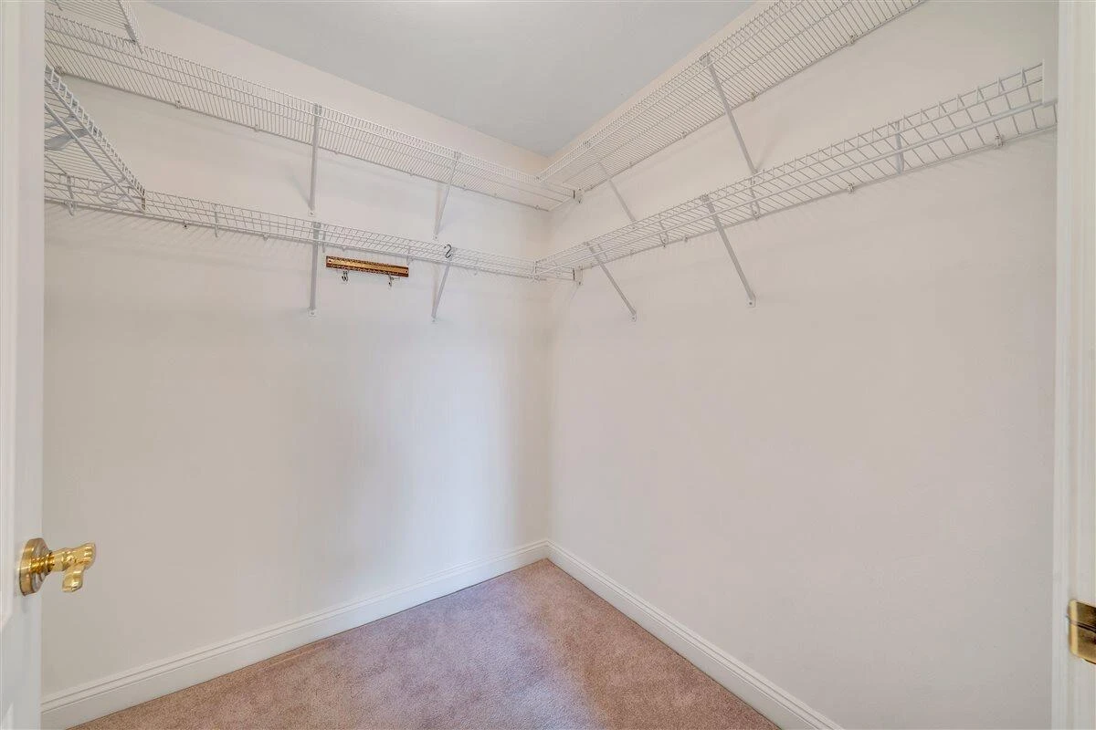 5650 Orchard Villas CIR - Photo 39
