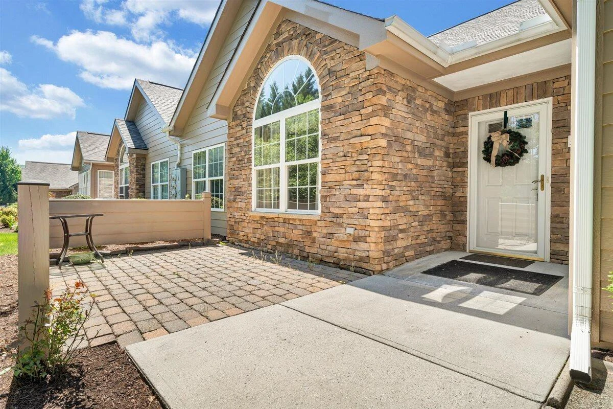 5650 Orchard Villas CIR - Photo 5