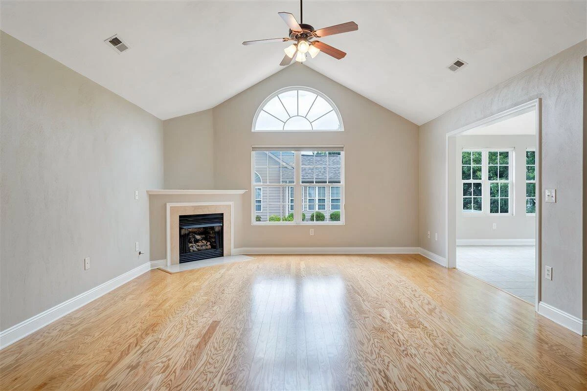 5650 Orchard Villas CIR - Photo 9