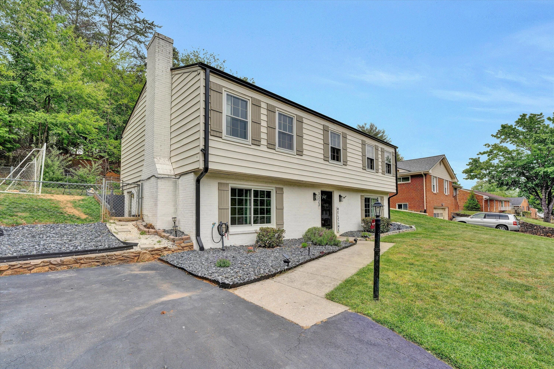 3323 Longhorn RD - Photo 2