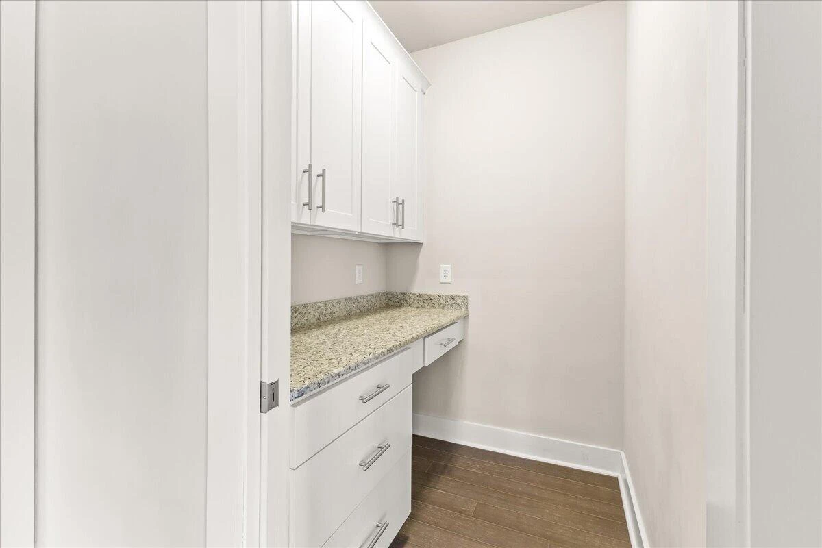 2756 Mcvitty RD - Photo 15