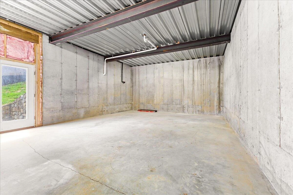 2756 Mcvitty RD - Photo 40
