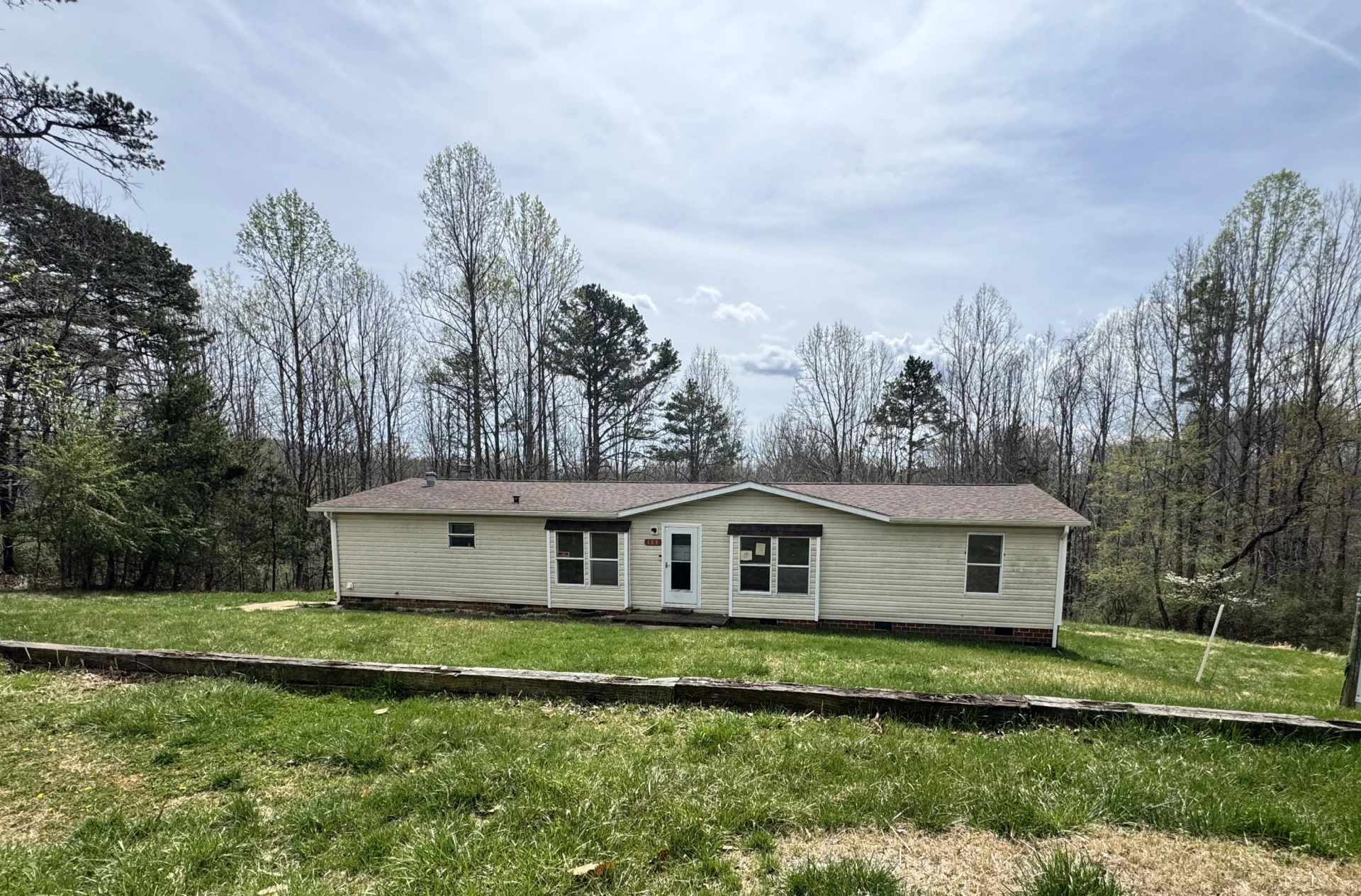 108 Cherokee LN